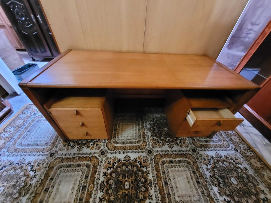 Grande secretária em madeira maciça - Penso que Ola