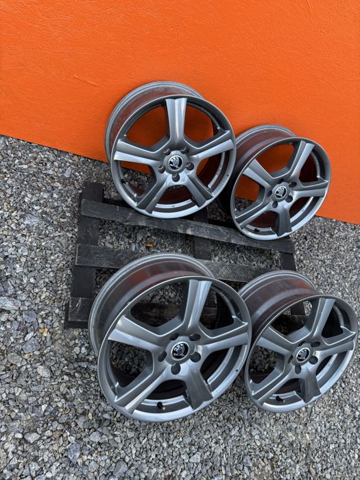 Диски R17 5.112 ET47 шкода а5 а7 гольф пассат кадди тоуран