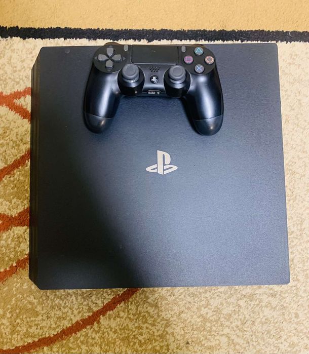 Продаю Playstation 4 pro 1 TB