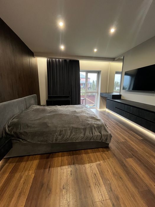 Продаж 1\2 котеджу з ремонтом у Бірках