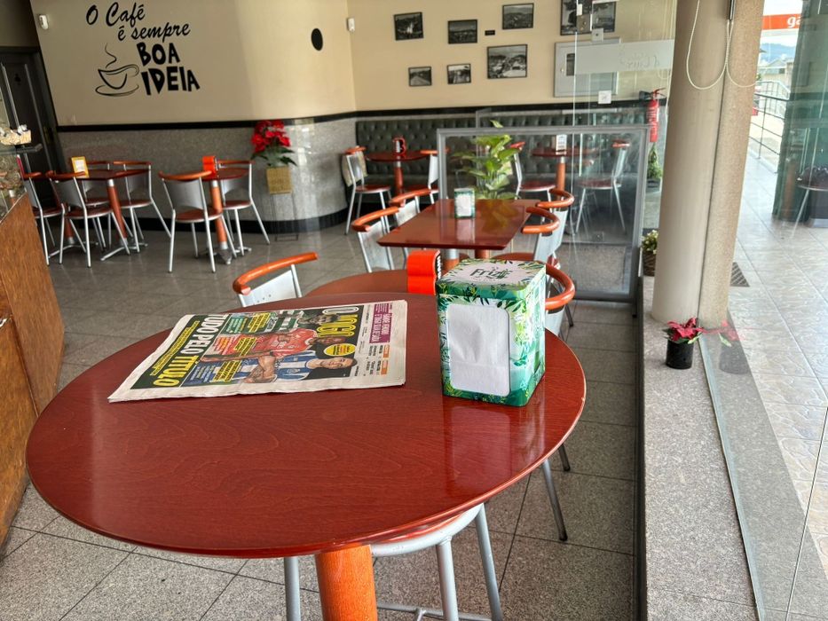 Mobiliário de café/padaria