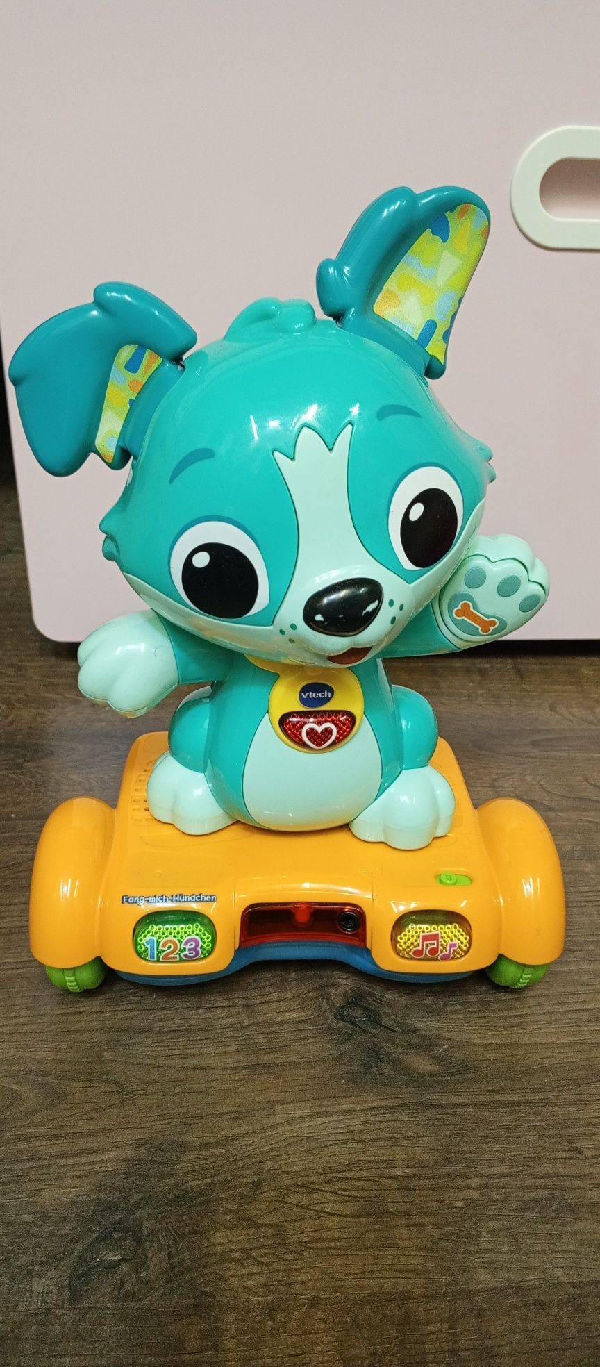 Interaktywny zwierzak firmy VTech