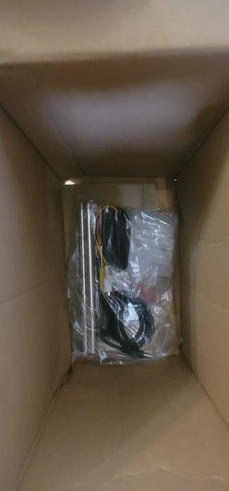 Автомобільні DVD,TV,в підголовниках