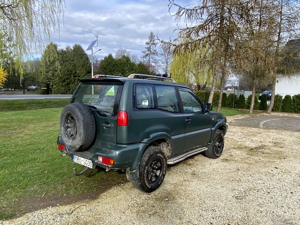 Nissan Terrano II 2.4i LPG 1999r krotki klima 4x4 hak zdrowa rama