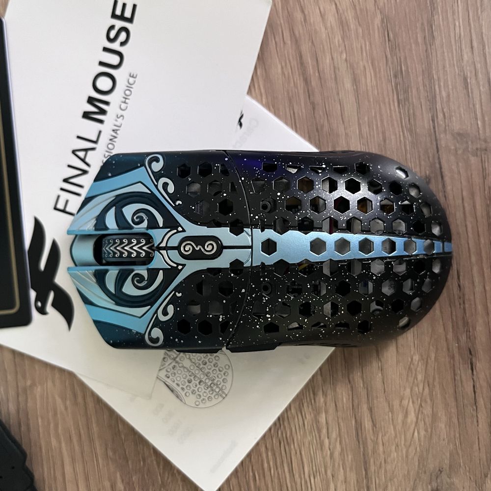 Миша Finalmouse Starlight-12 Medium #0050