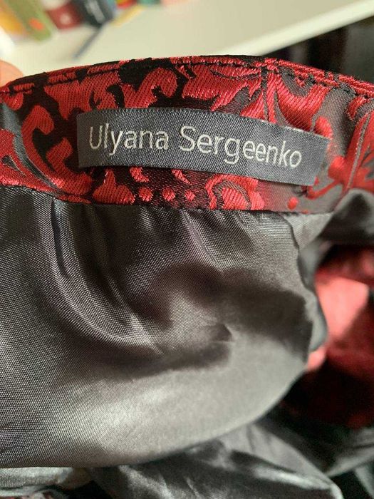 Designerska sukienka Ulyana Sergeenko