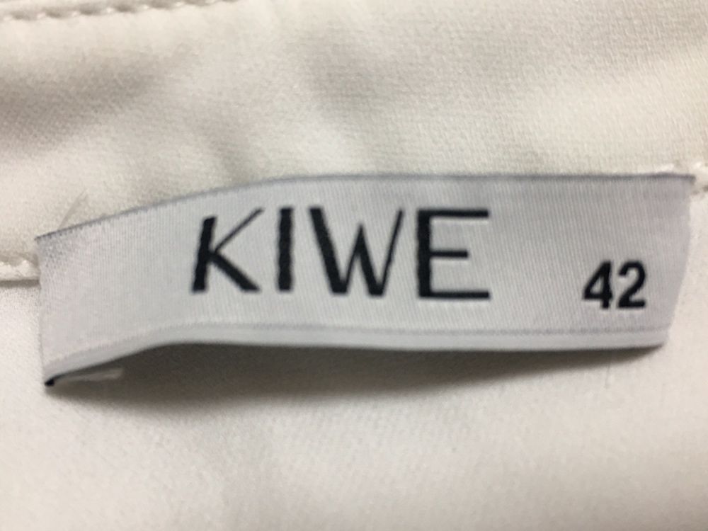 Продам блузку KIWE