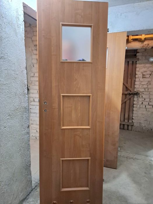 Drzwi łazienkowe 2 szt. 70 cm prawe i 60 cm lewe