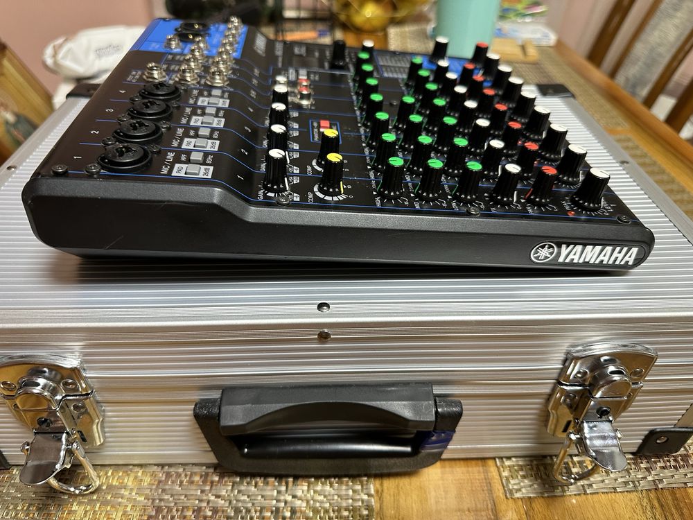 Мікшер Yamaha MG10XU (не allen heath, mackie, Soundcfraft, Behringer)