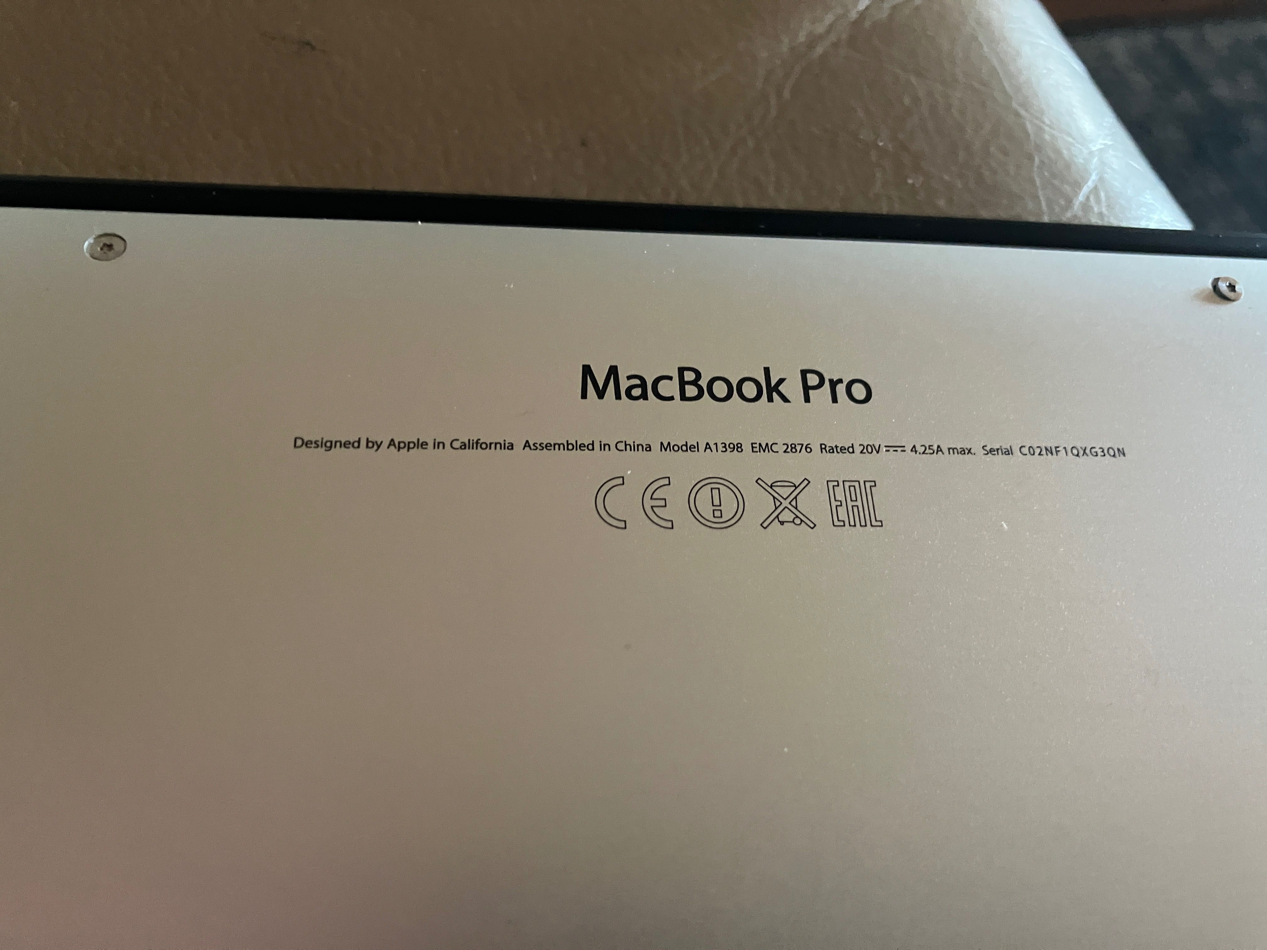 MacBook pro 15" 2 sztuki