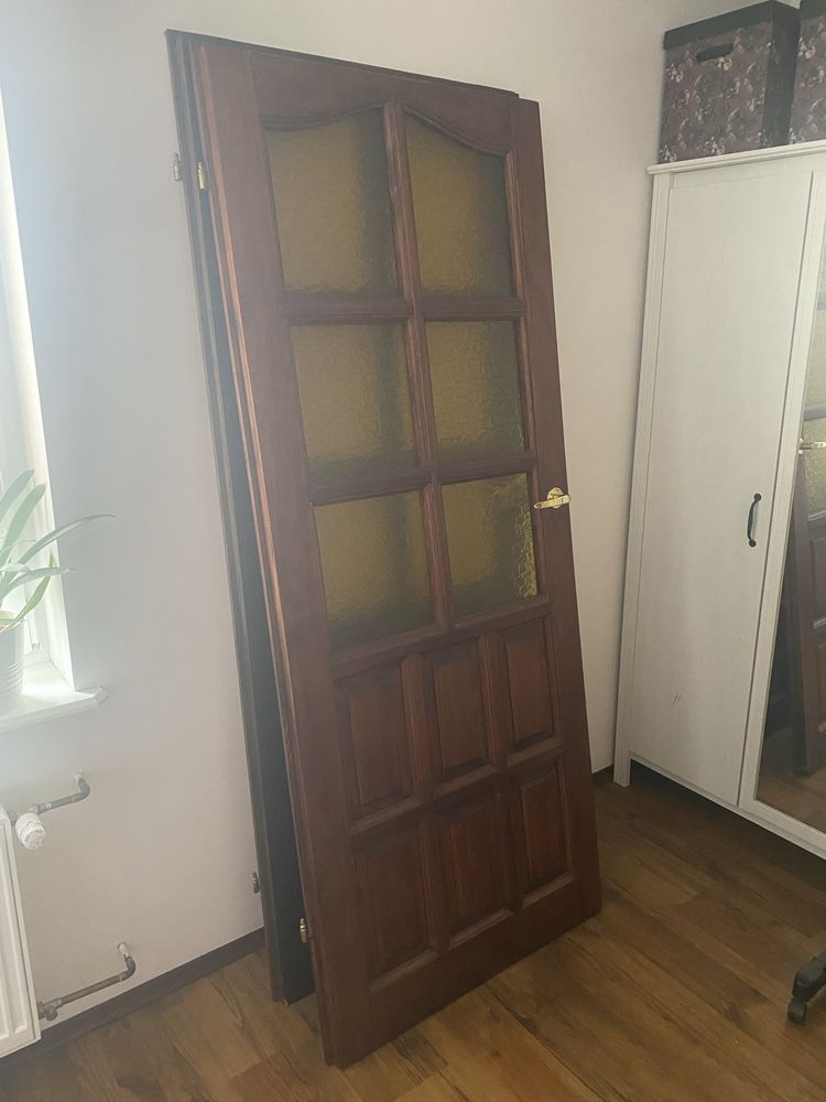 Drzwi prawe drewniane 80