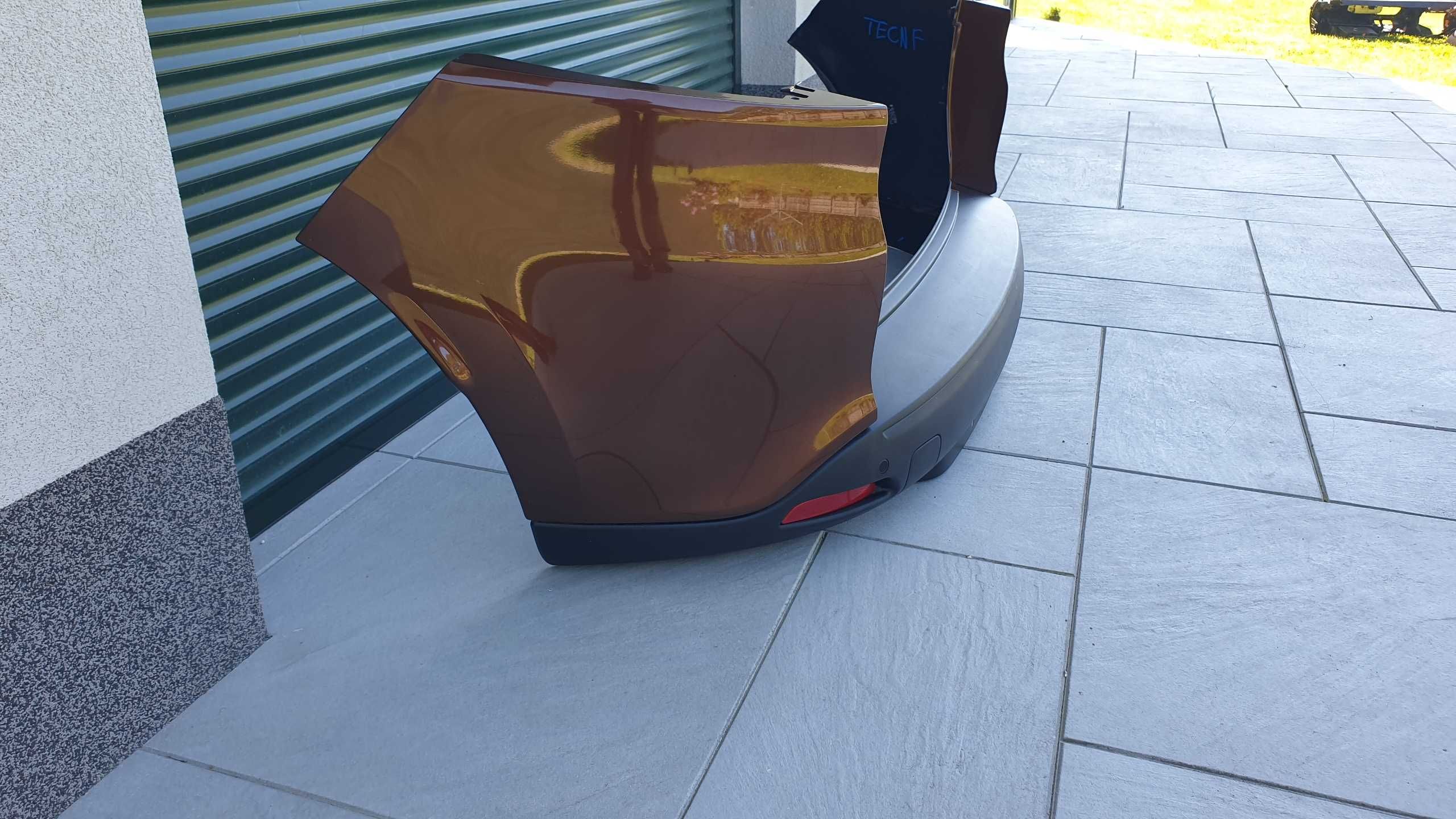 Renault clio IV 4 kombi zderzak tył tylny 4 pdc kolor TECNF