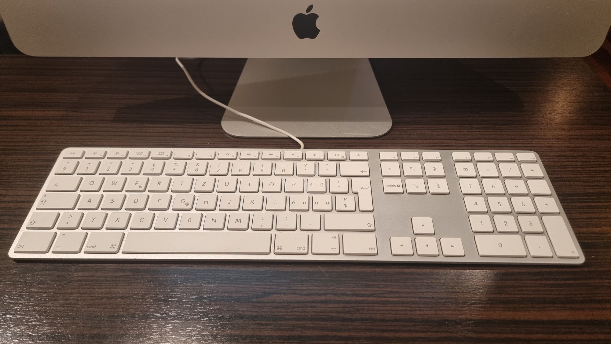 Imac 10.1 intel Core 2 duo 4gb Ram,ssd 240 gb