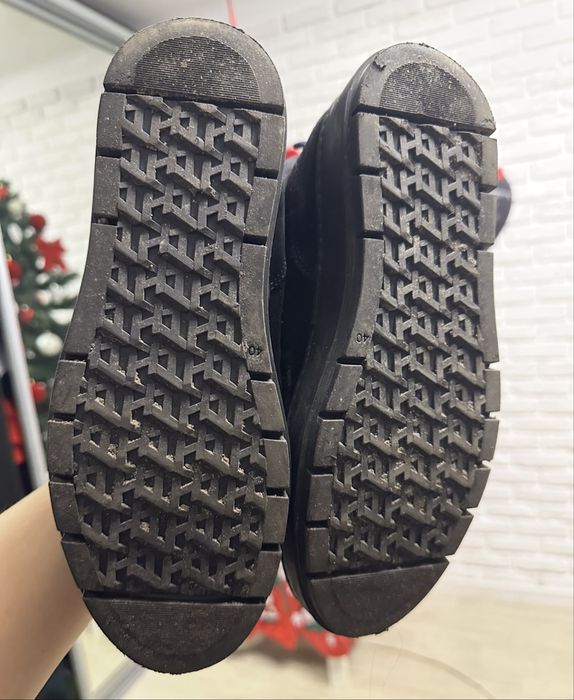 Tommy Hilfiger чорні дутіки уггі чоботи