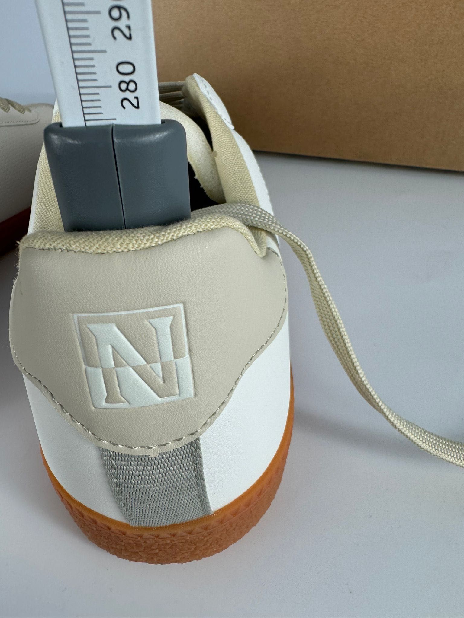 Nowe sneakersy NAPAPIJRI białe unisex 42