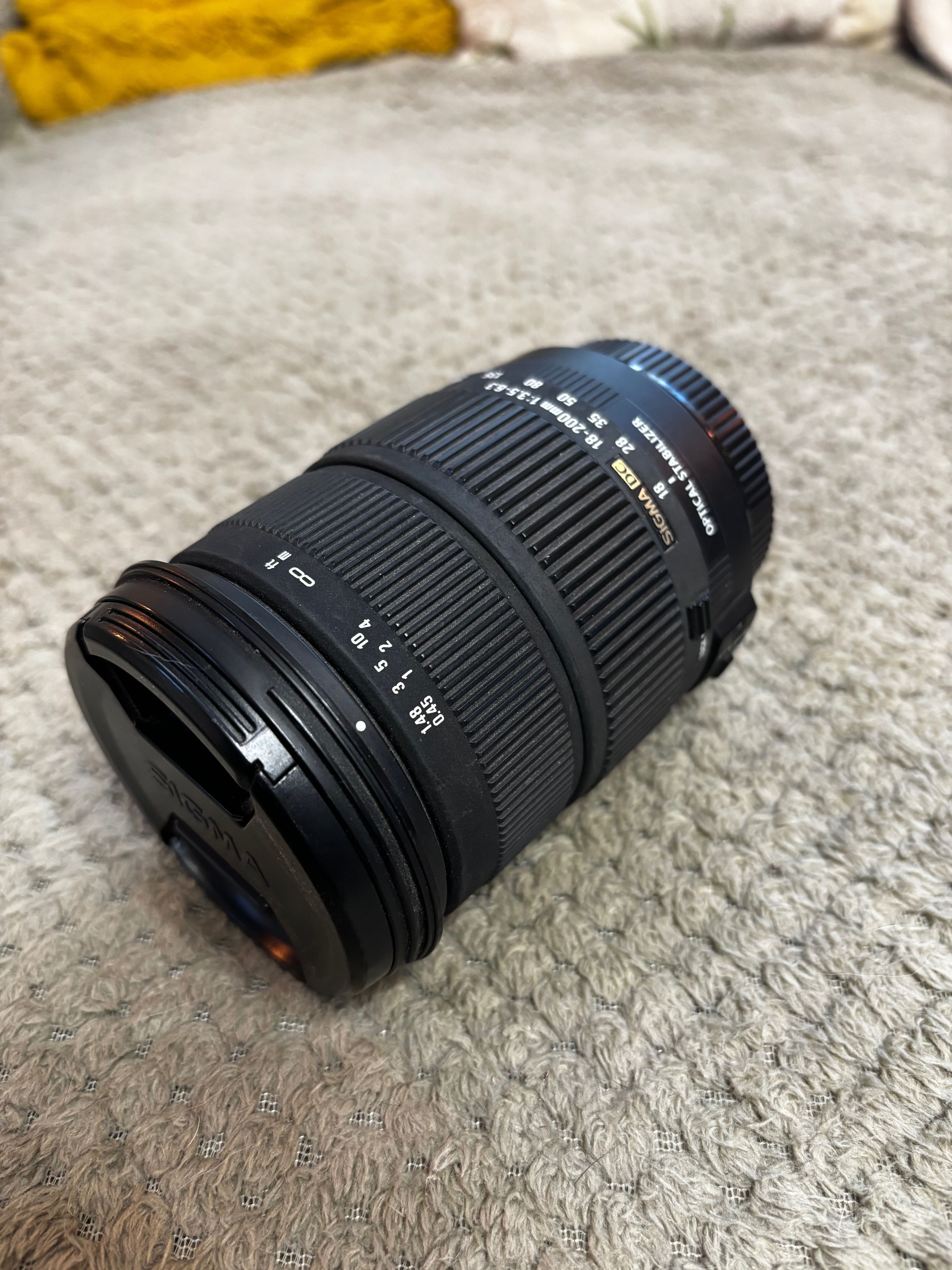 Objetiva Sigma DC 18-200
