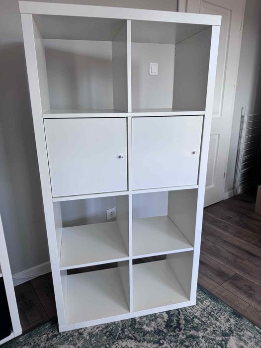 Ikea Kallax biały z drzwiczkami