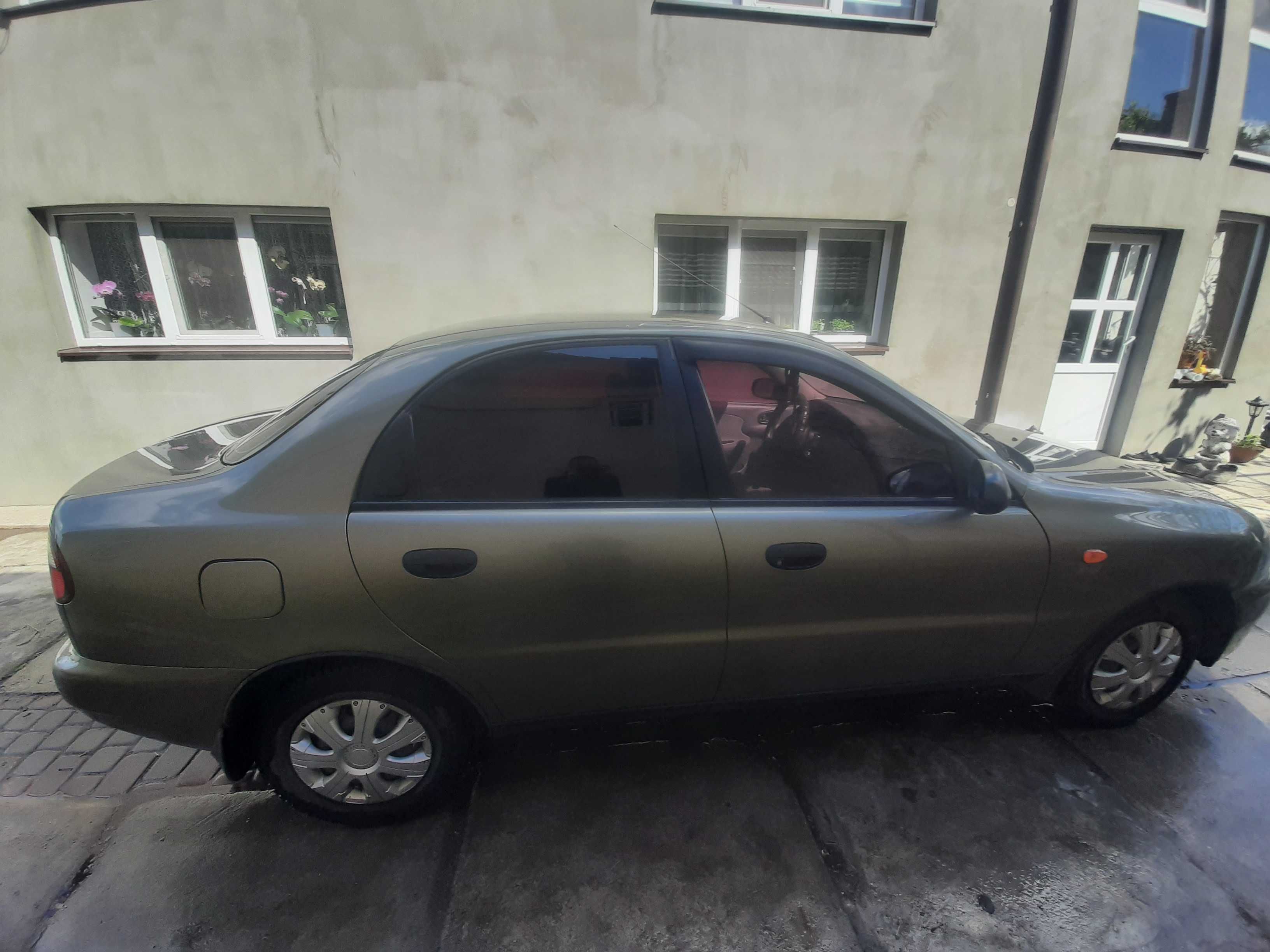 DAEWOO LANOS                      .