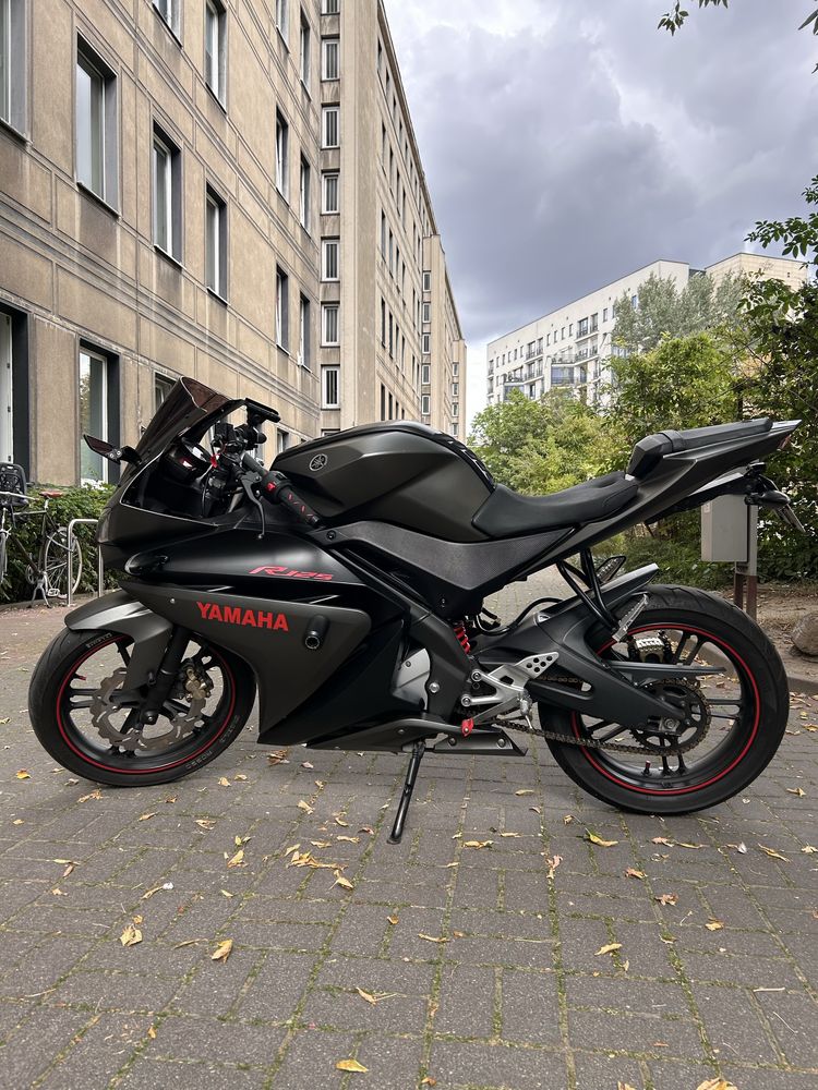 Yamaha YZF - 125