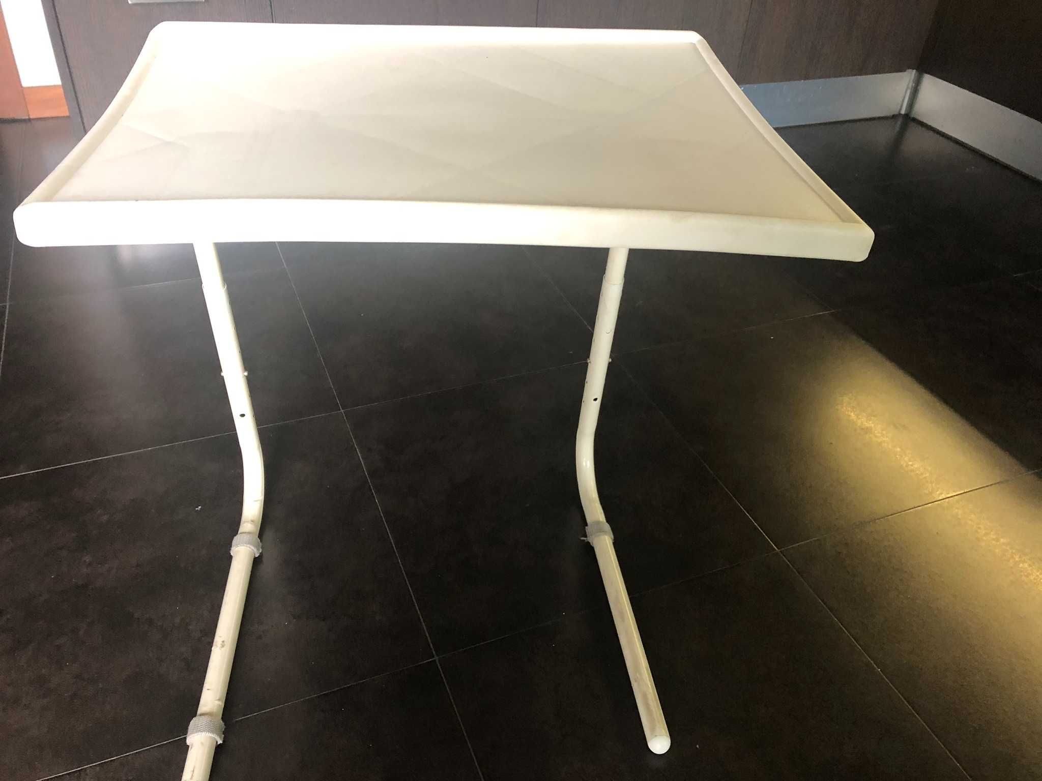 Mesa de apoio/trabalho portátil