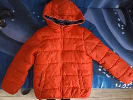 Pikowana kurtka chłopięca Sinsay 110 czerwona
Ma normalne ślady użytko