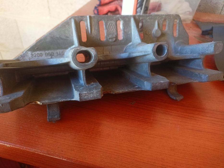 Кронштейн ВПУСКНОГО КОЛЛЕКТОРА 1.4  меган2