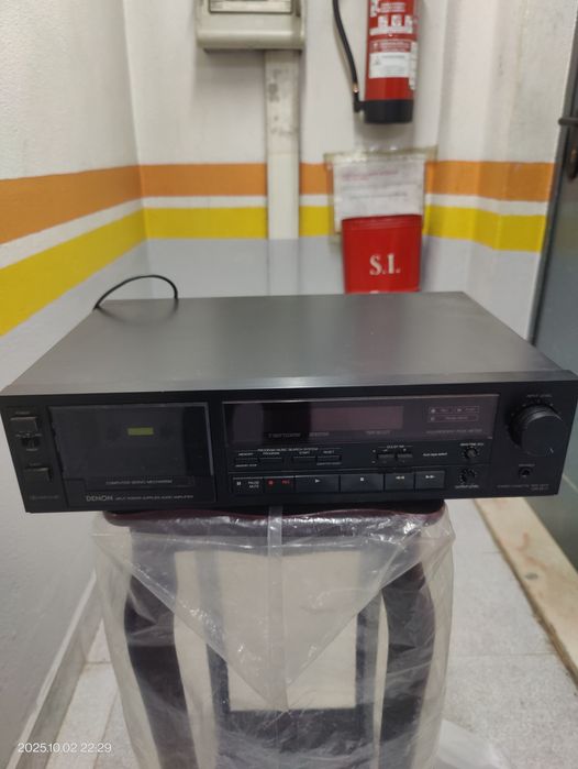 Gravador de cassetes Denon