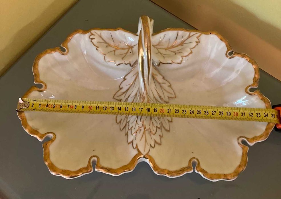Patera z białej porcelany-kabaret  KPM Krister połowa XIX wieku