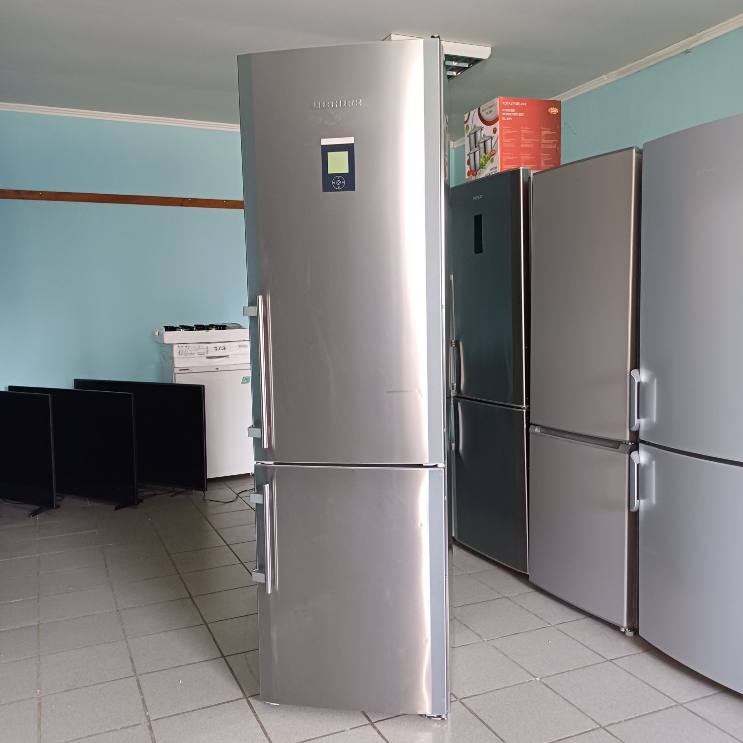 Холодильник LIEBHERR 210 см. GERMANY