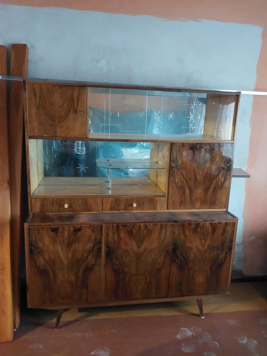 Sprzedam komodę-witrynę z czasów PRL-u