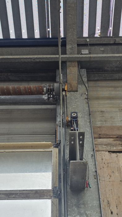 Brama garażowa 4.3x4.5 elektryczna Hormann panelowa rolowana segmentow