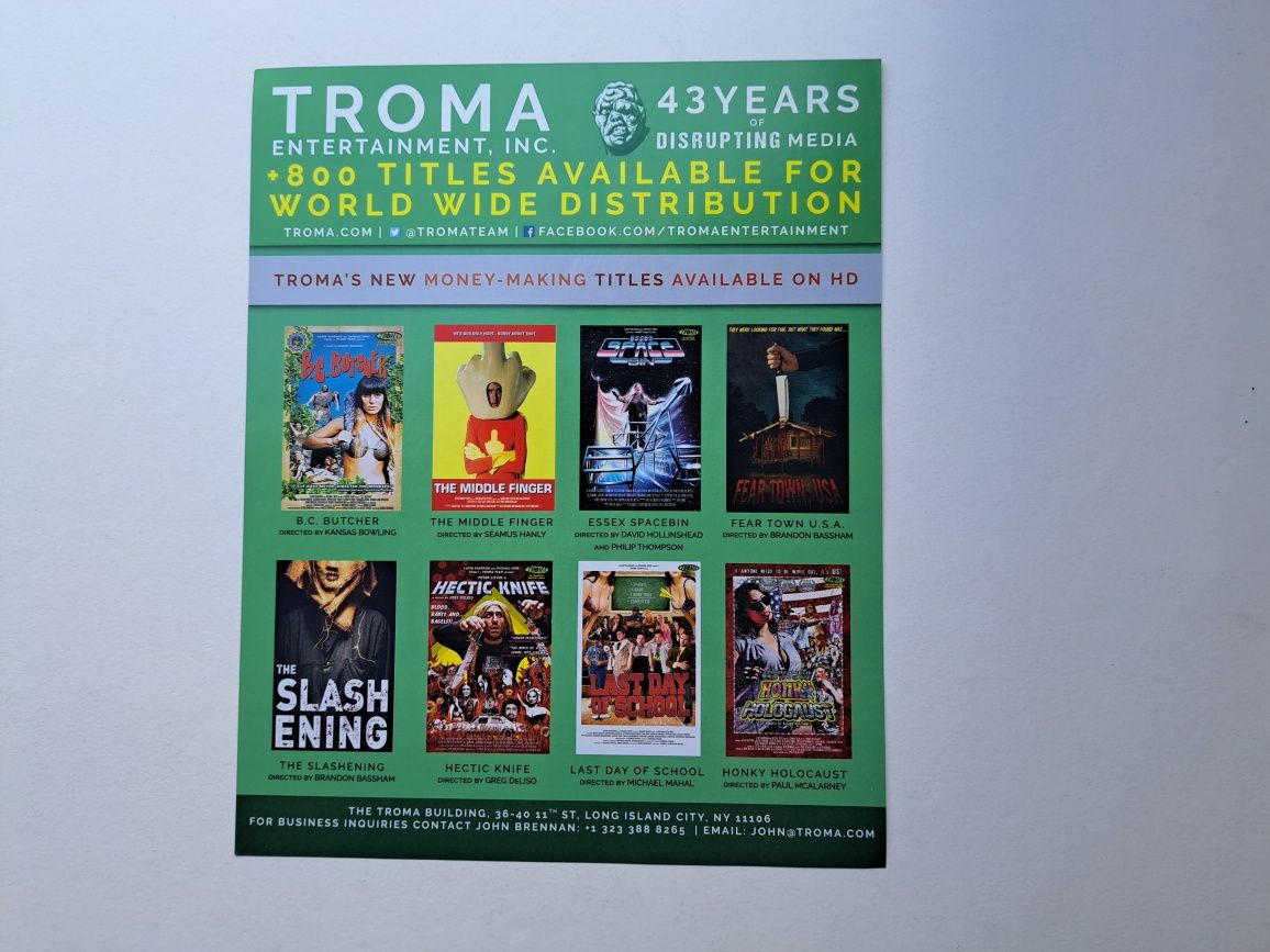 TROMA Return to Nuke 'Em High volume 2 - material promocional Cannes