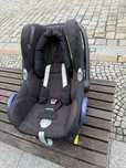 Nosidelko maxi cosi cabrio fix z baza isofix