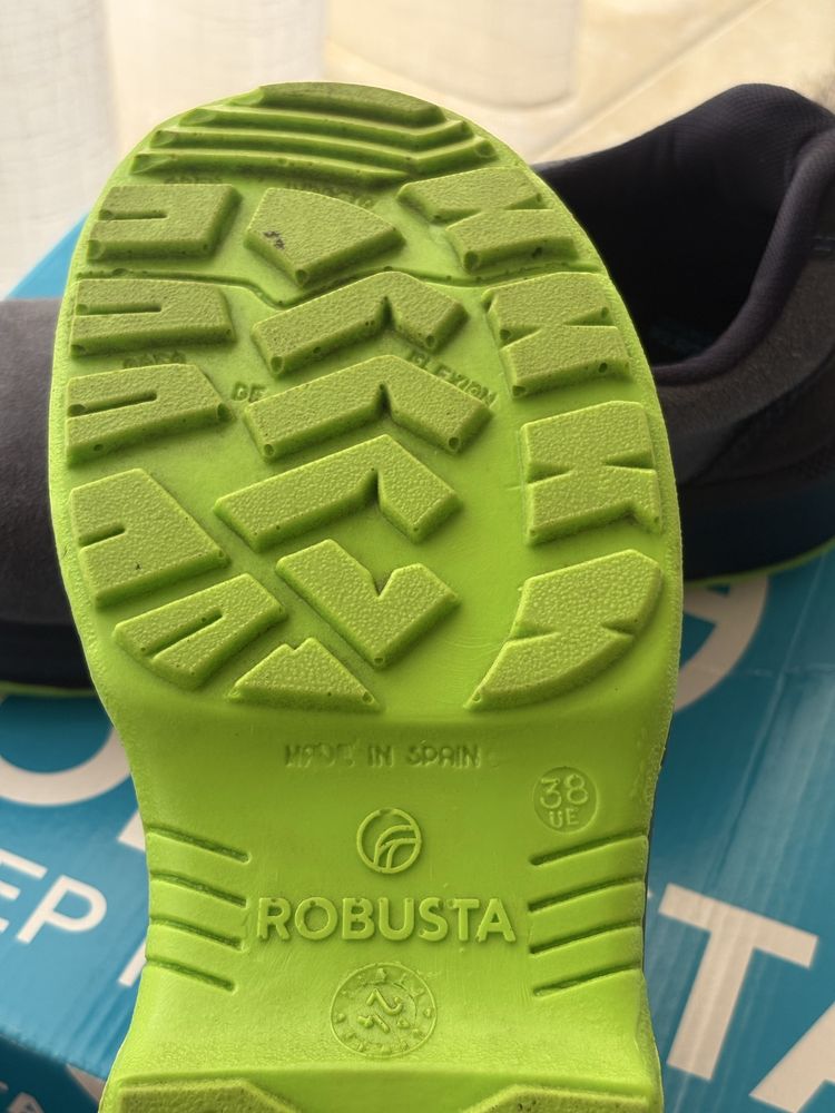 Sapato Robusta S1P com biqueira+ Palmilha Robusta Acebo
