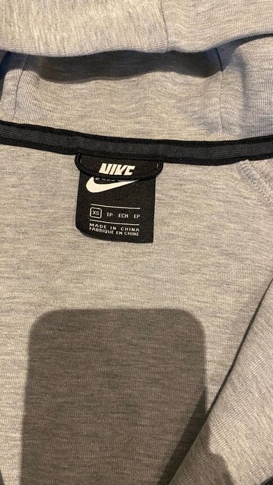 Nike Tech Fleece Cinzento