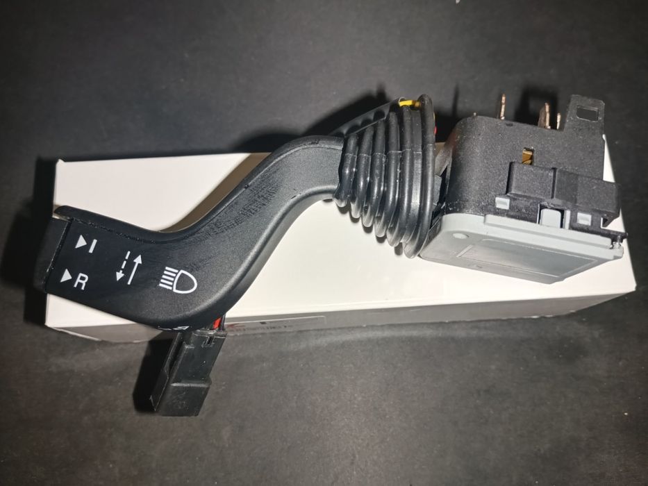 перемикач указателей повороту omega b Vectra B