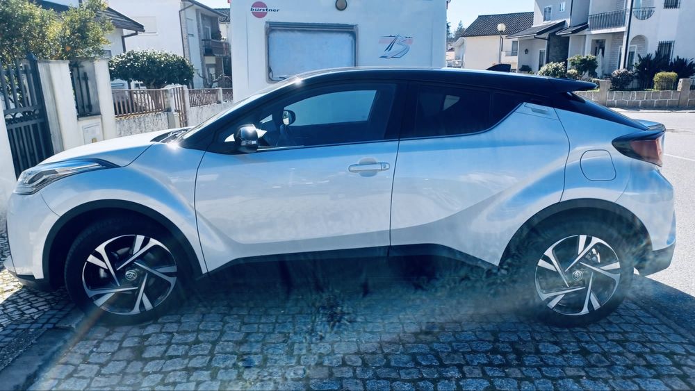 Toyota C-HR 1.8 Hybrid Square Collection