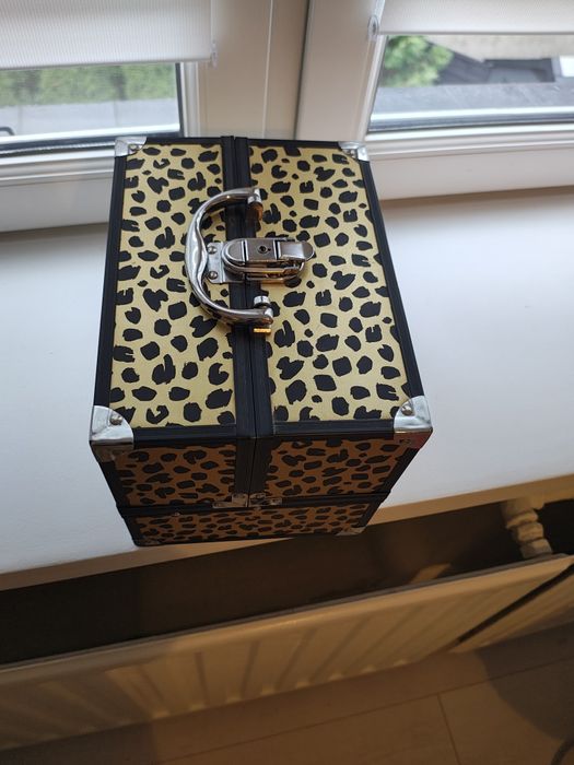 Skrzyneczka z kluczykiem panterka