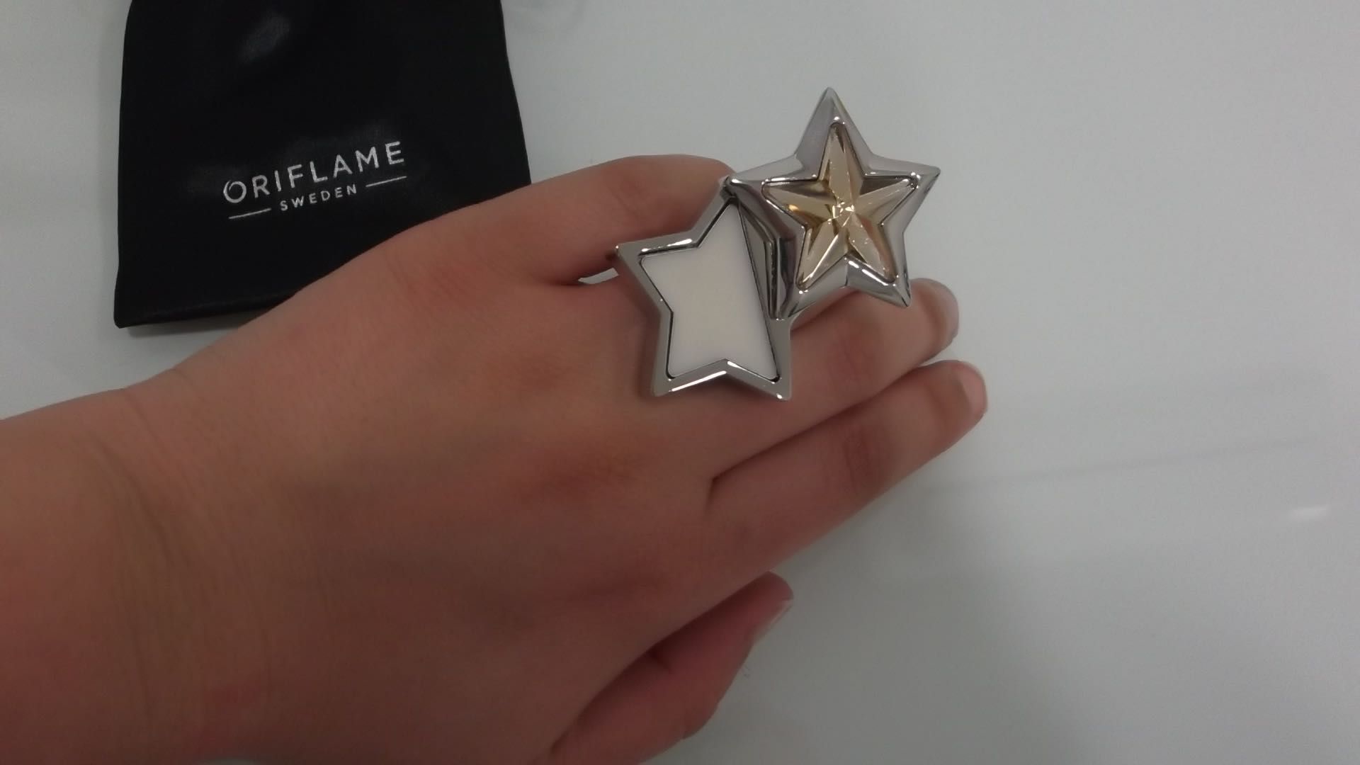Anel com Perfume Sólido Oriflame