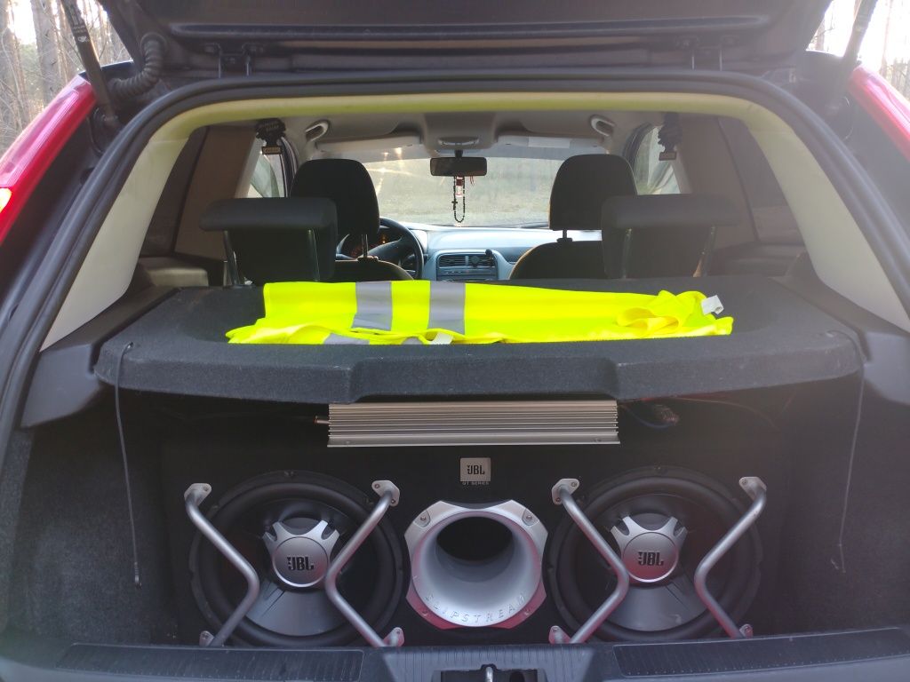 Skrzynia basowa JBL GT5 2402 BR +Wzmacniacz Magnat ,okazyjnie sprzedam