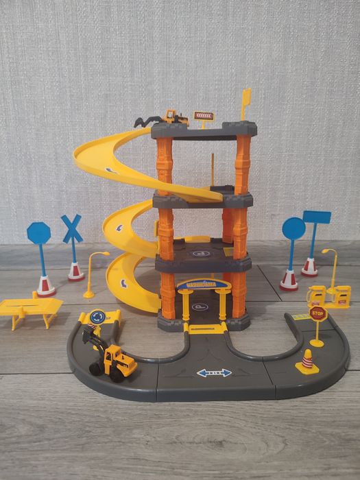 Дитяча іграшкова парковка