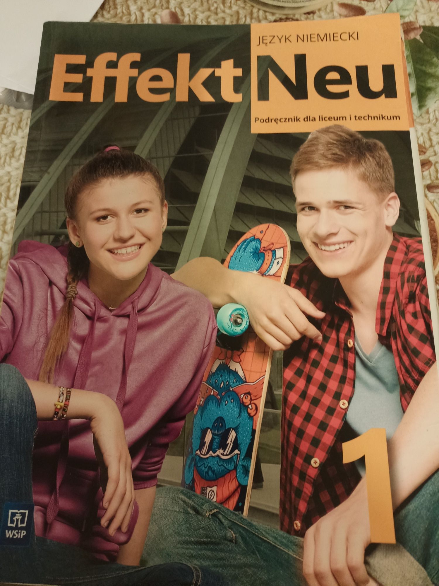 Podręcznik +ćwiczeniówka język niemiecki klasa 1