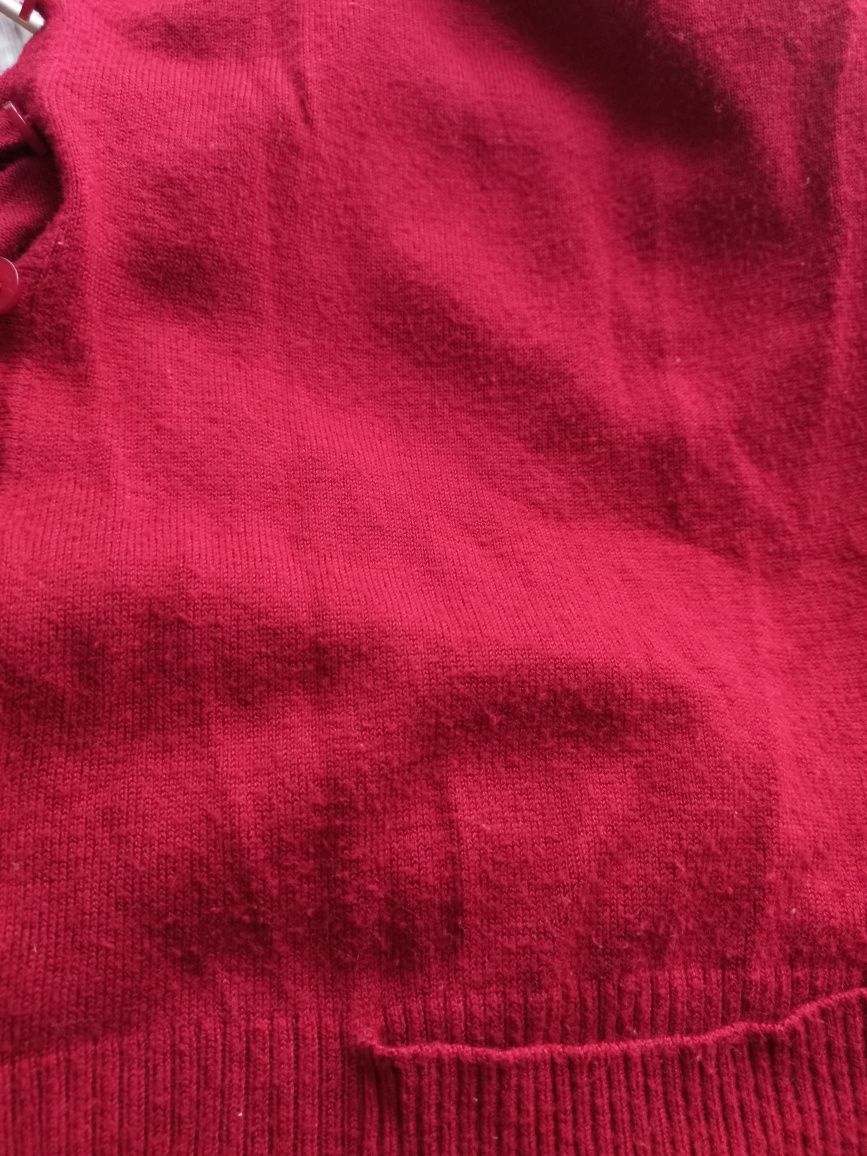 Bordowy sweterek zapinany na guziczki r.S