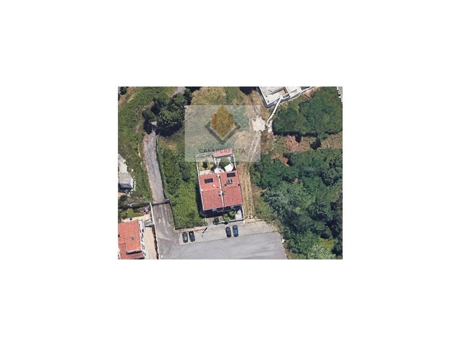 Terreno com área de 322 m2 para construção de moradia - Valbom, Gon...