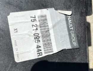 Reservado - Frente em Fibra / Travessa - Renault ZOE