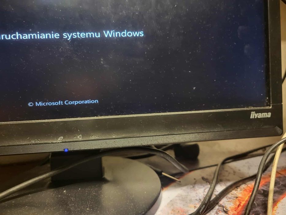 Monitor LCD iiyama 19" ProLite E1908 + kabel