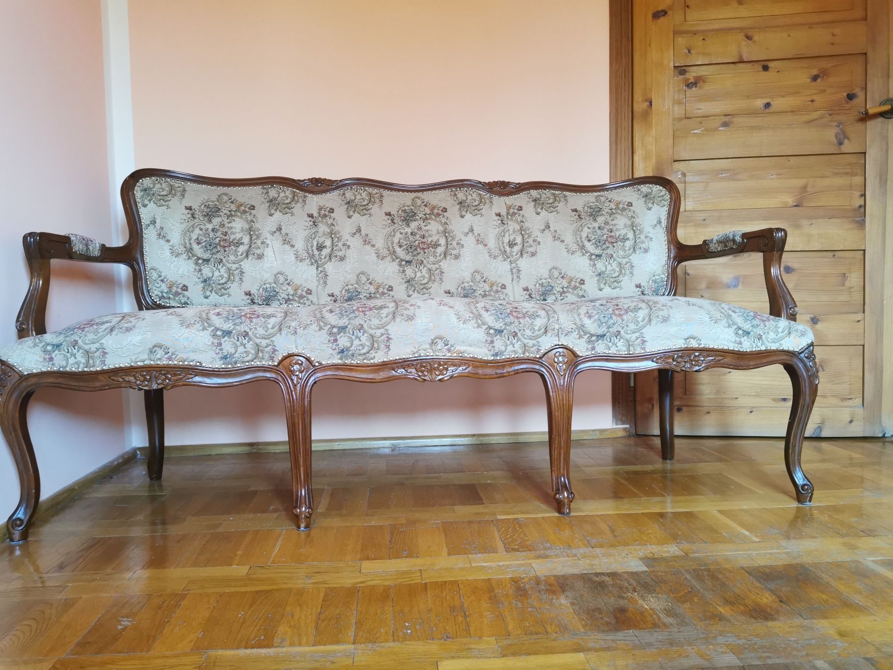 Zestaw mebli w stylu Ludwika XV - sofa i dwa krzesła - elegancki kompl