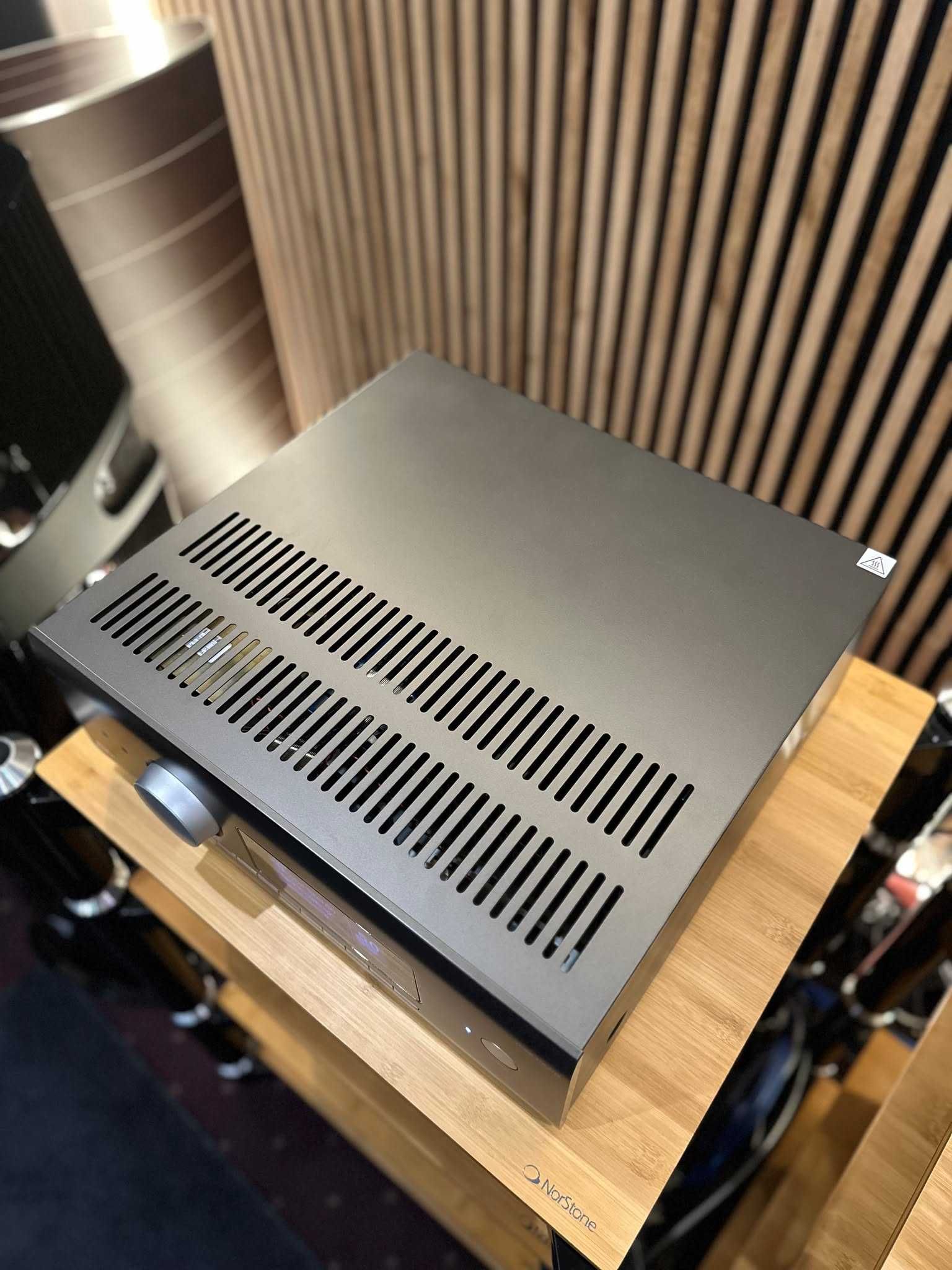 Amplituner Arcam AVR5 - z ekspozycji w stanie idealnym - Warszawa