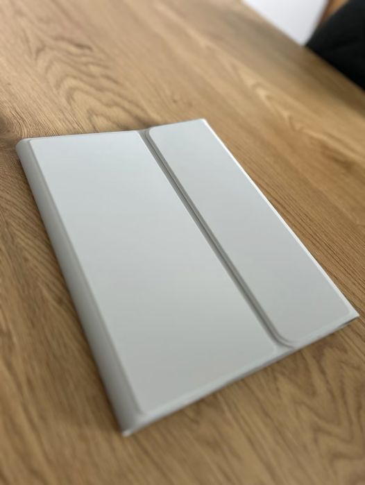 Чохол для iPad з клавіатурою
