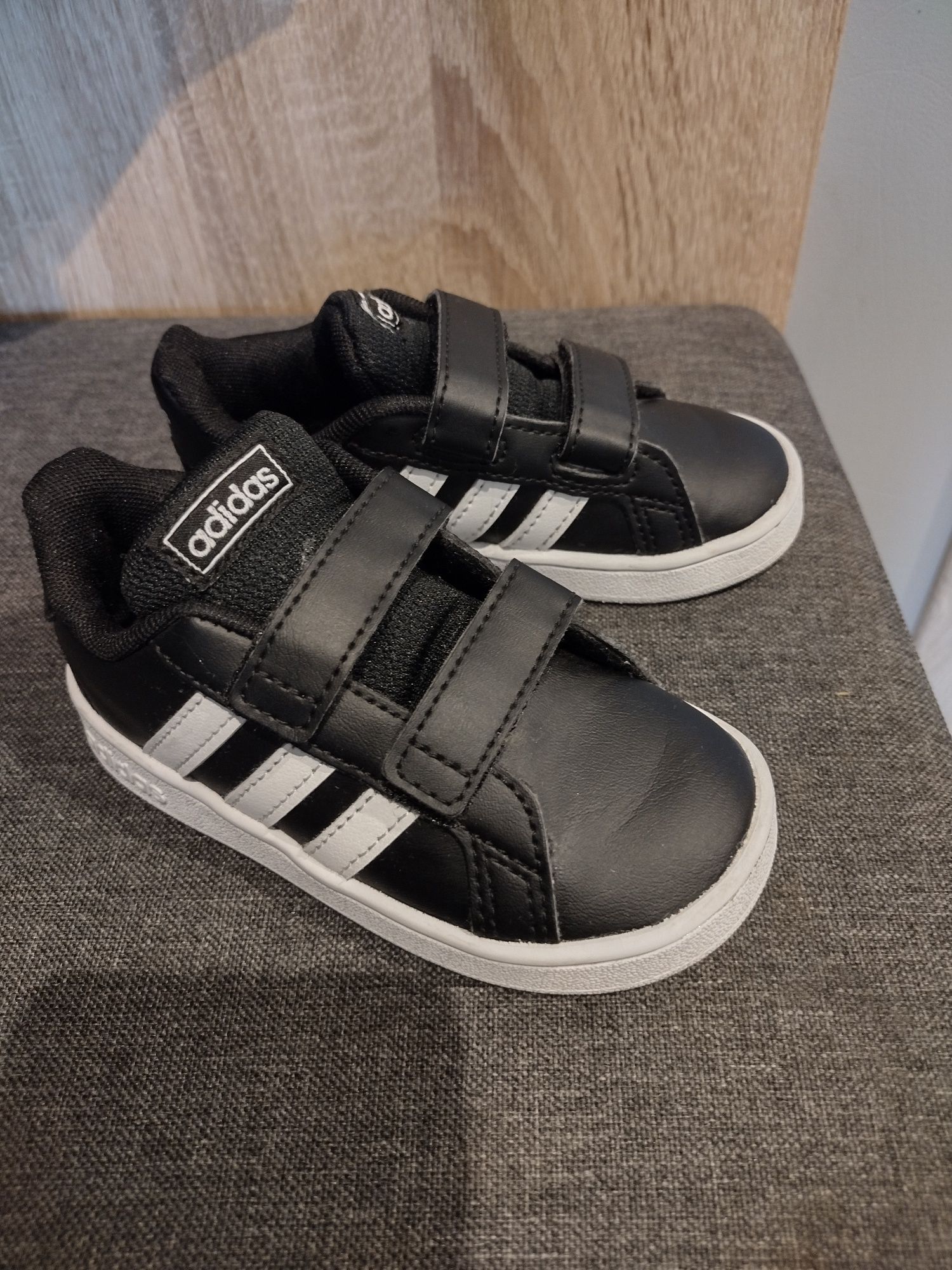 Buty adidas super stan